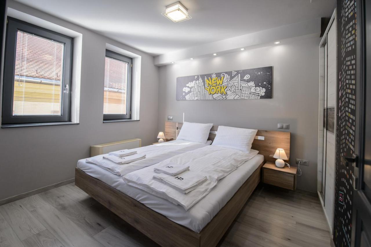 אגר Hr Apartmanhaz מראה חיצוני תמונה