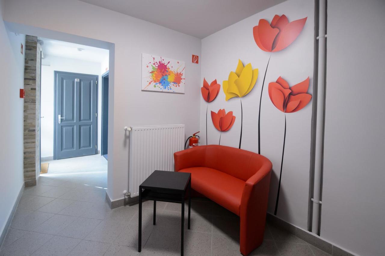 אגר Hr Apartmanhaz מראה חיצוני תמונה